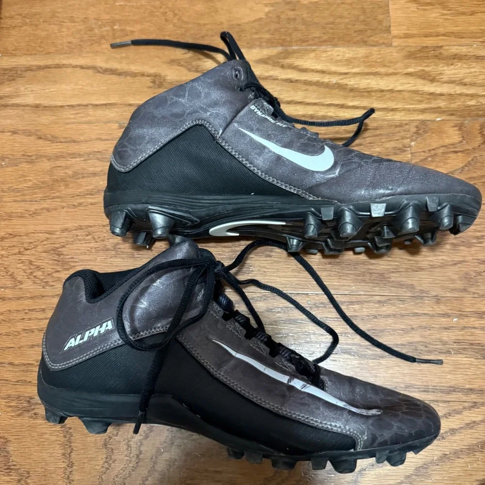 Nike Alpha Dynamic Fit Football Cleats Black White‎ Size 7.5
